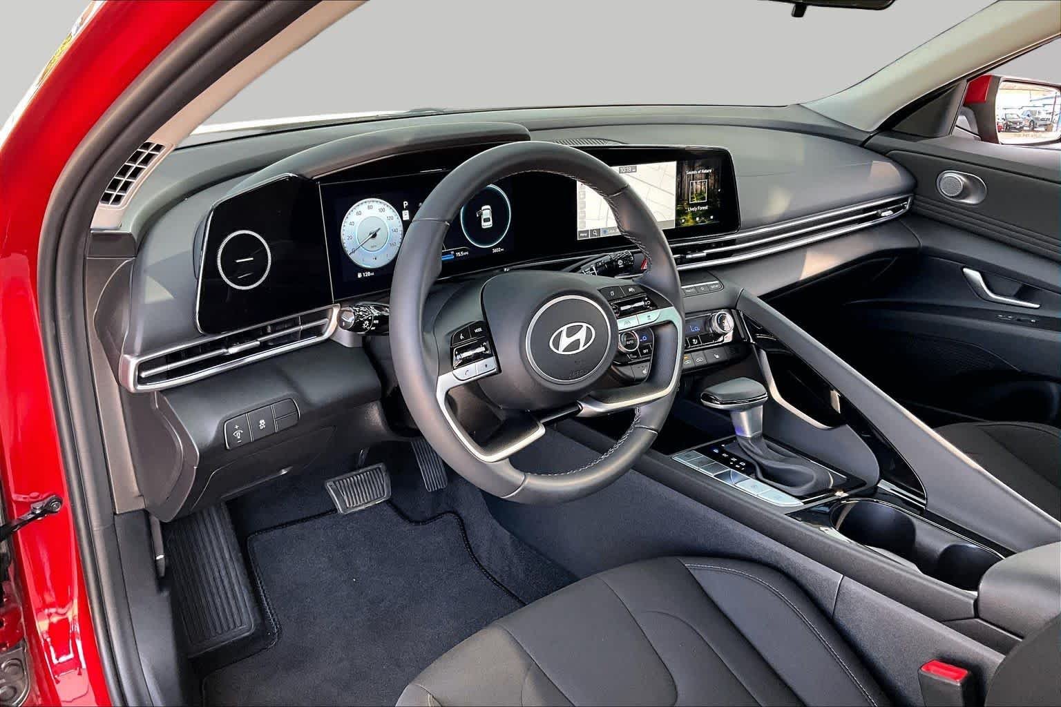 Used 2024 Ultimate Red Hyundai SEL image 17