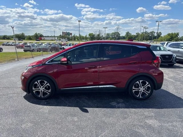 Used 2021 Chevrolet Bolt EV LT with VIN 1G1FY6S00M4113764 for sale in Columbia, IL