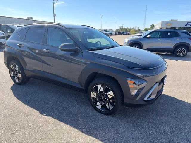 Used 2025 Gray Hyundai SEL image 8