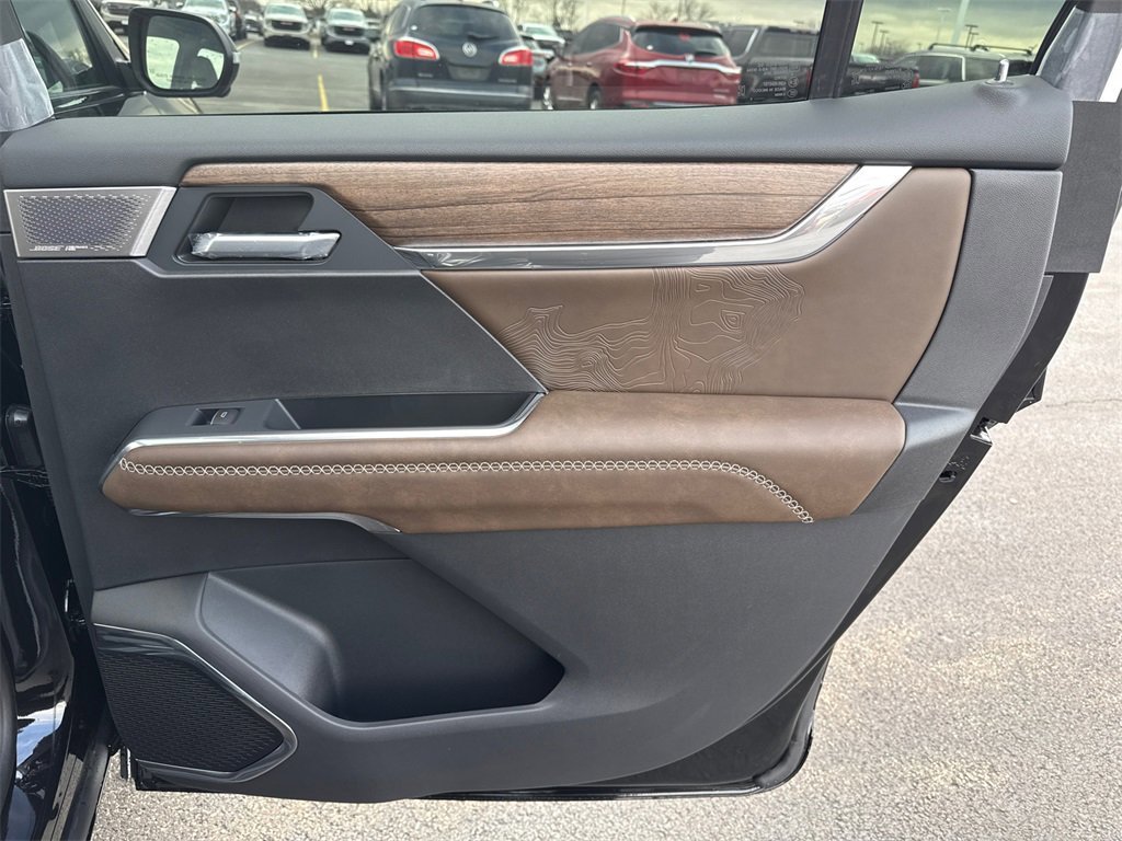 2026 GMC ACADIA - Image 33