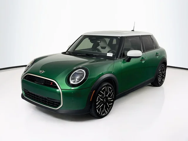 2026 MINI 4 Door Signature Plus