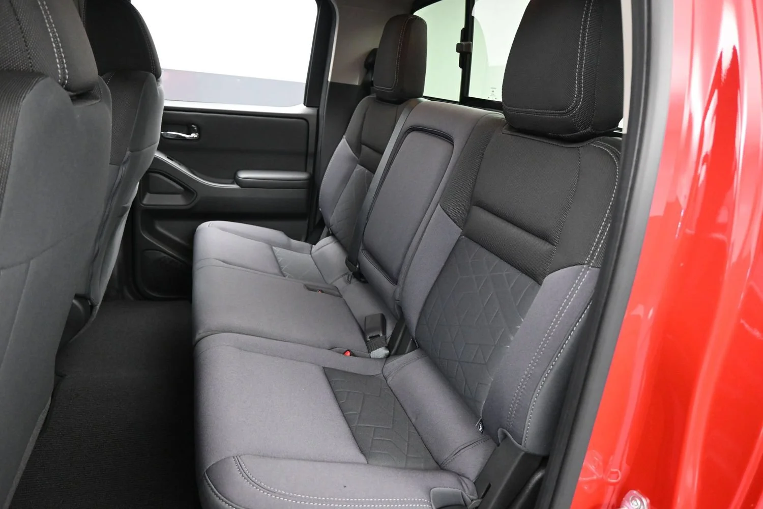 2026 Nissan Frontier SV - Photo 11