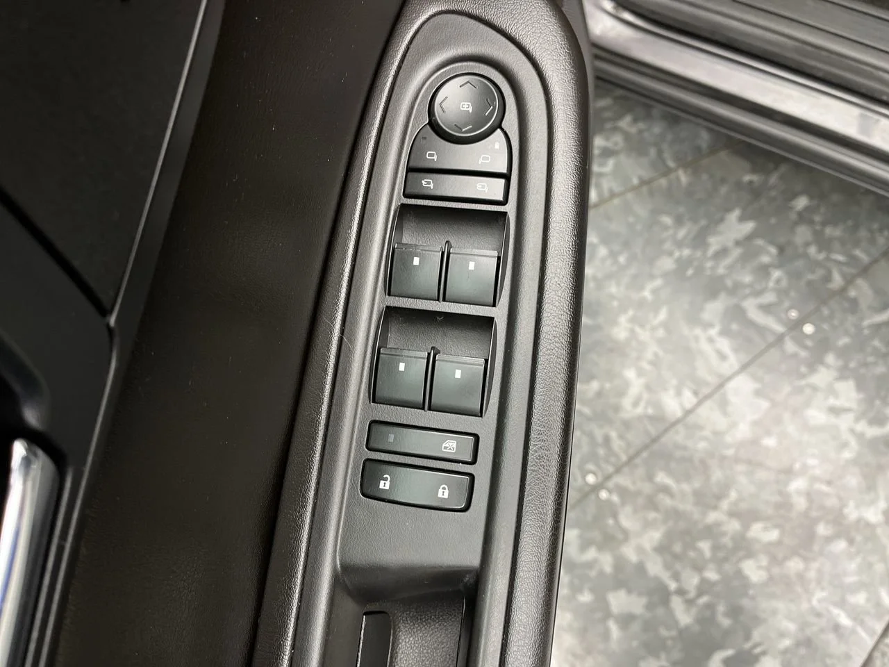 Used 2017 TUNGSTEN METALLIC Chevrolet LT image 8
