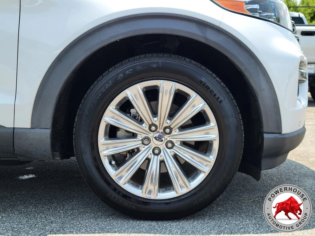 Used 2020 White Ford Limited image 11