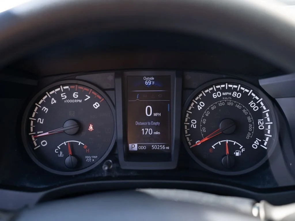 Used 2019 White Toyota SR image 23