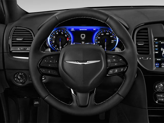 Used 2018 Red Chrysler Touring image 8