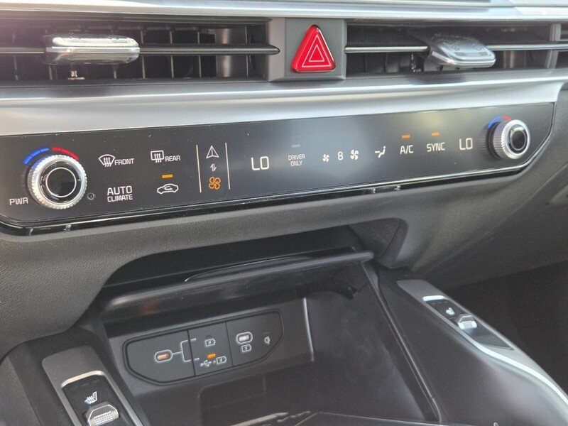 New 2026 Volcanic Sand Kia EX image 15