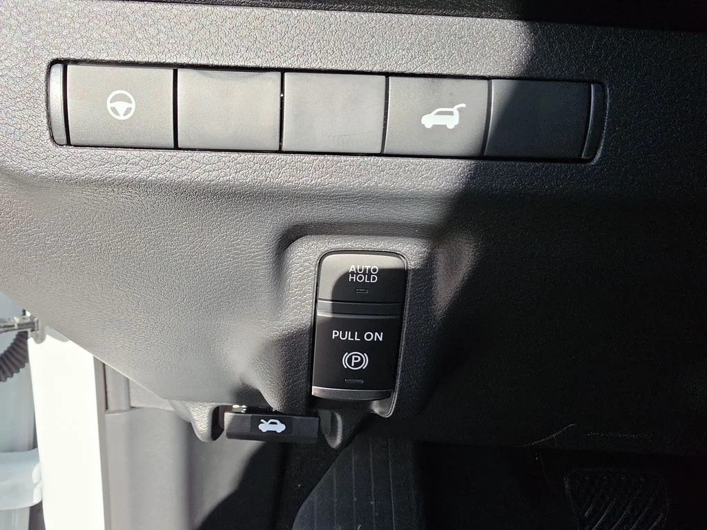 New 2026 Everest White Pearl TriCoat Nissan SV image 37