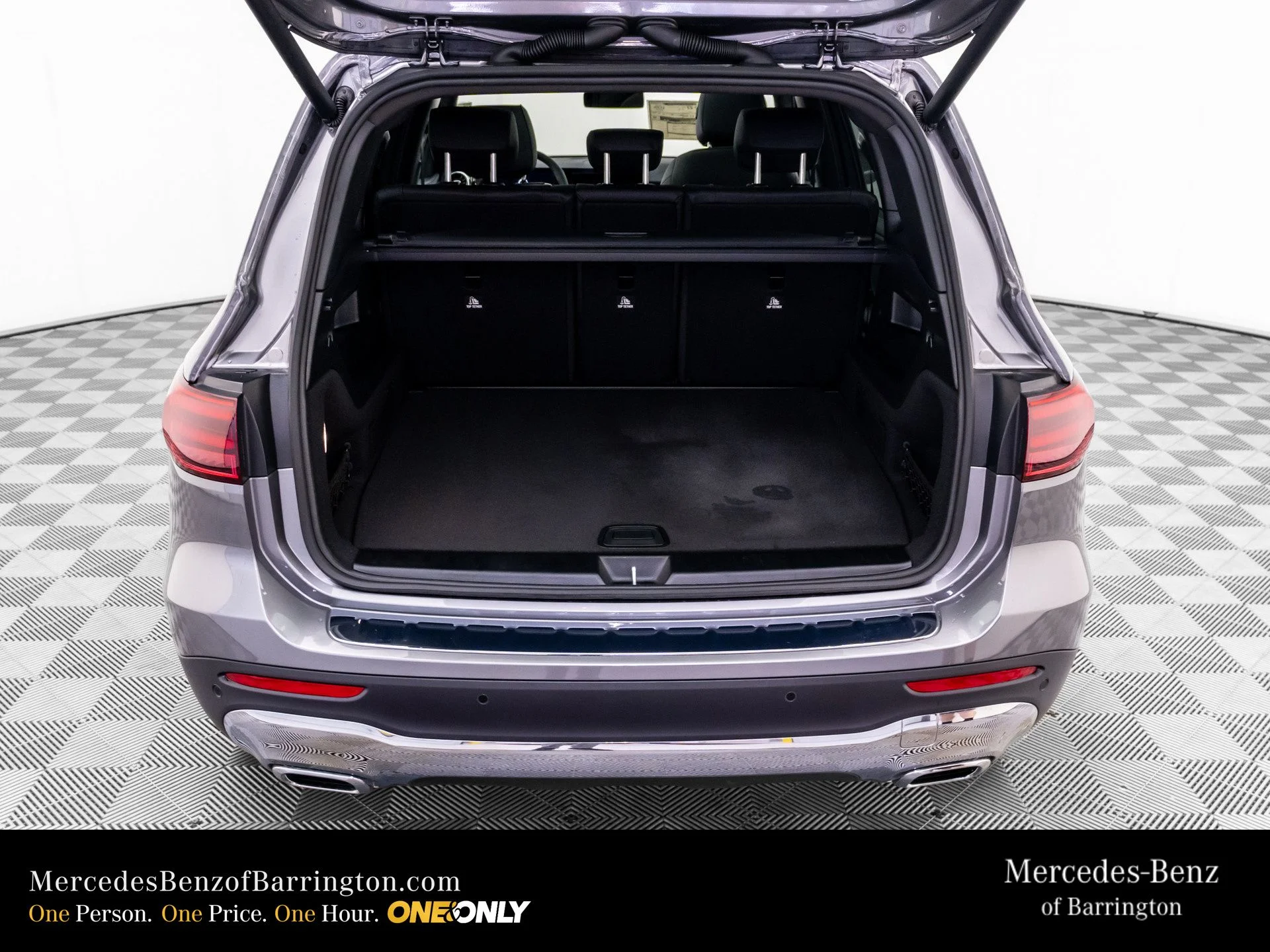 New 2026 Gray Mercedes-Benz GLB 250 image 32
