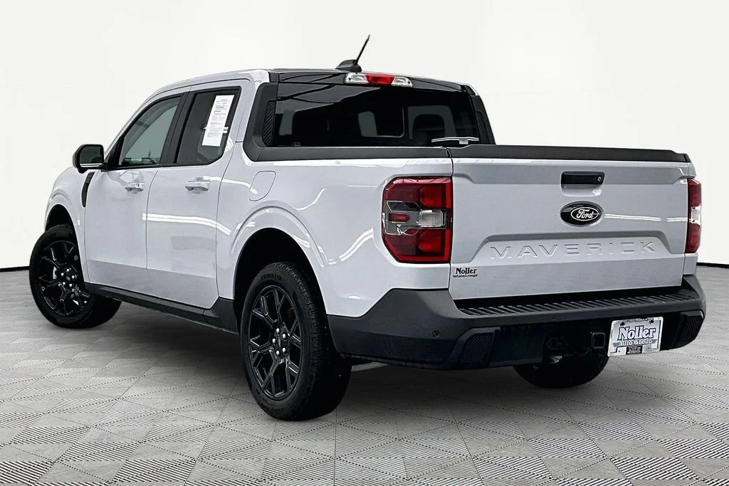 Certified Used 2025 White Metallic Ford Lariat image 13