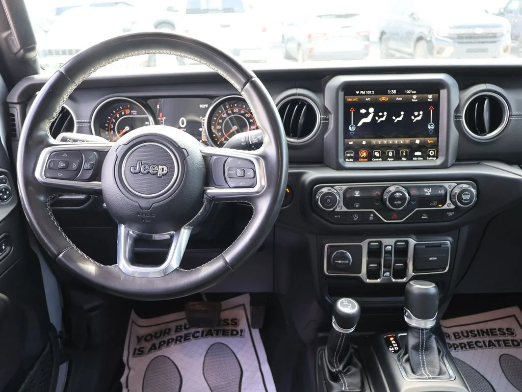 Used 2022 Silver Jeep Overland image 17