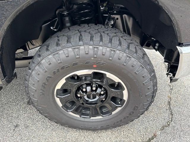 New 2026 Agate Black Metallic Ford XLT image 13