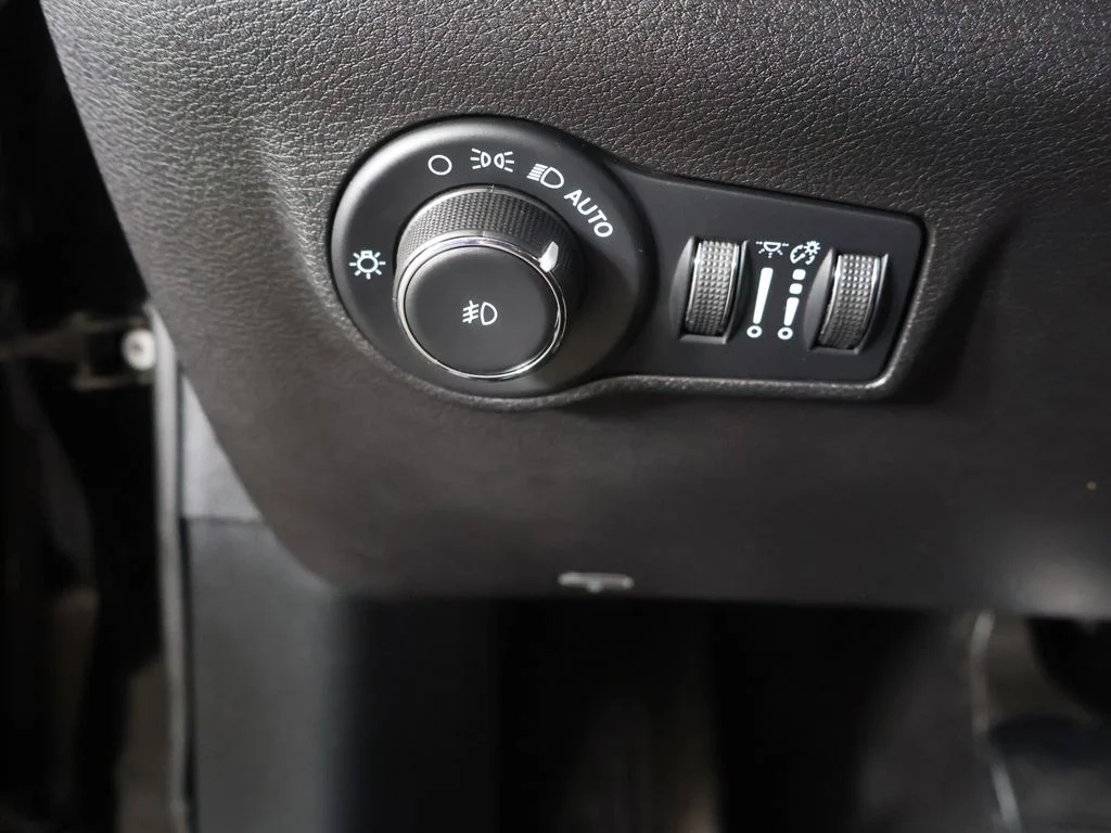 Used 2023 Black Jeep High Altitude image 38