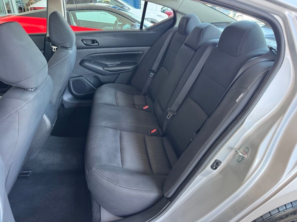 Used 2025 Silver Nissan 2.5 SV image 18