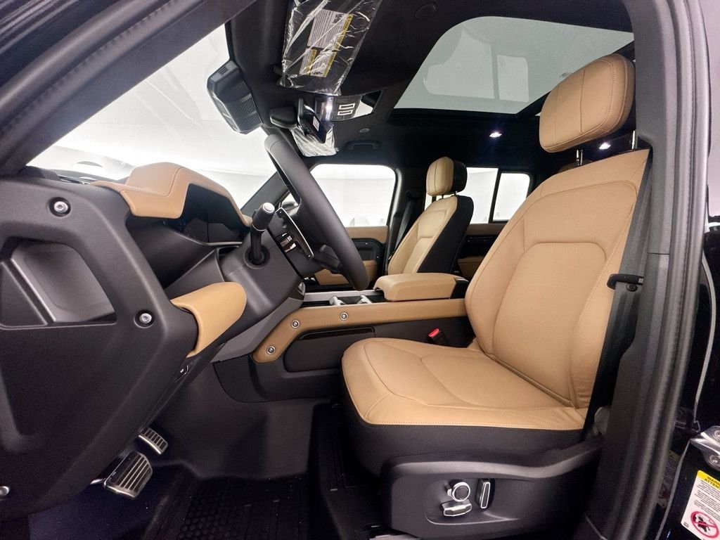 New 2026 Santorini Black Land Rover V8 image 20