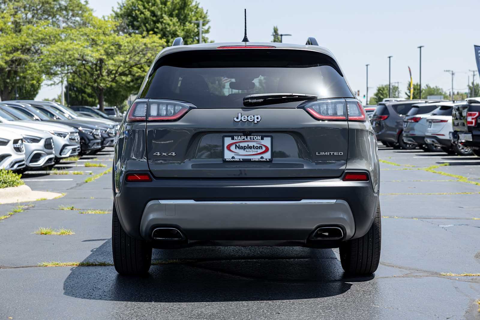 Used 2022 Sting-Gray Clearcoat Jeep Limited image 6