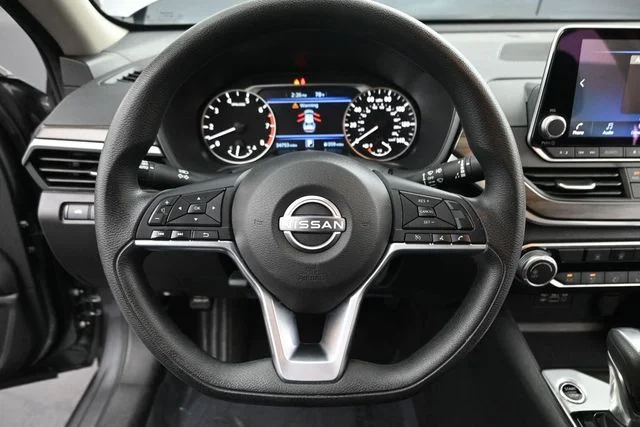 2025 Nissan Altima SV - Photo 12