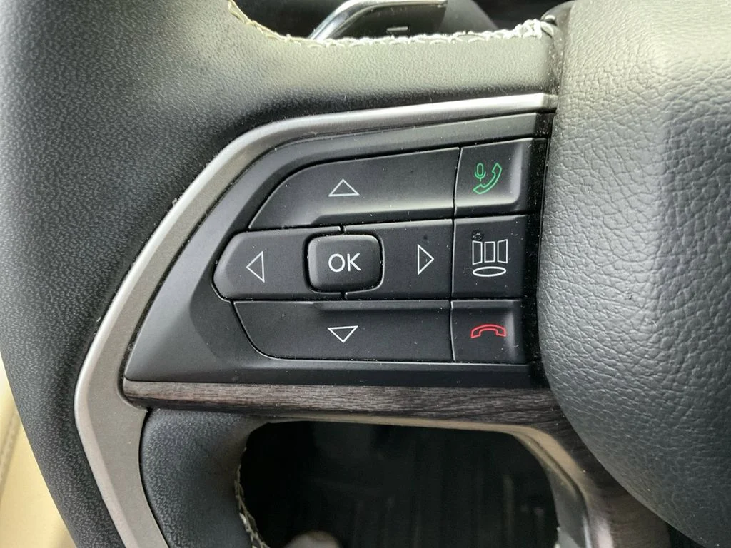 Used 2023 White Jeep Limited image 34