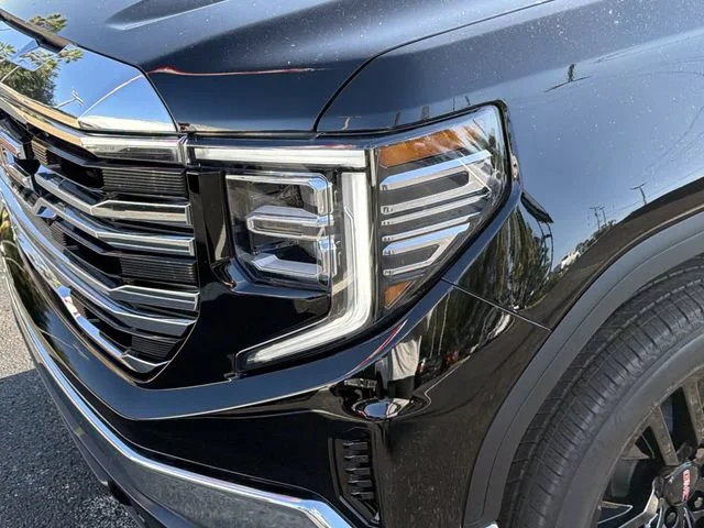 New 2026 Onyx Black GMC SLT image 10