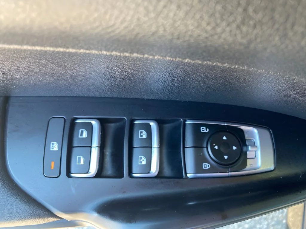 Used 2023  Kia GT-Line image 10