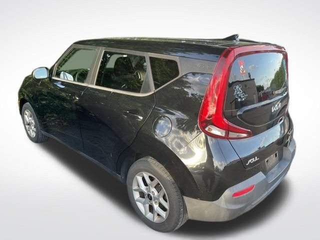 Used 2022 Cherry Black Kia LX image 9