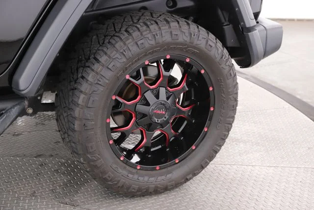 Used 2018 Black Jeep Unlimited Rubicon image 14