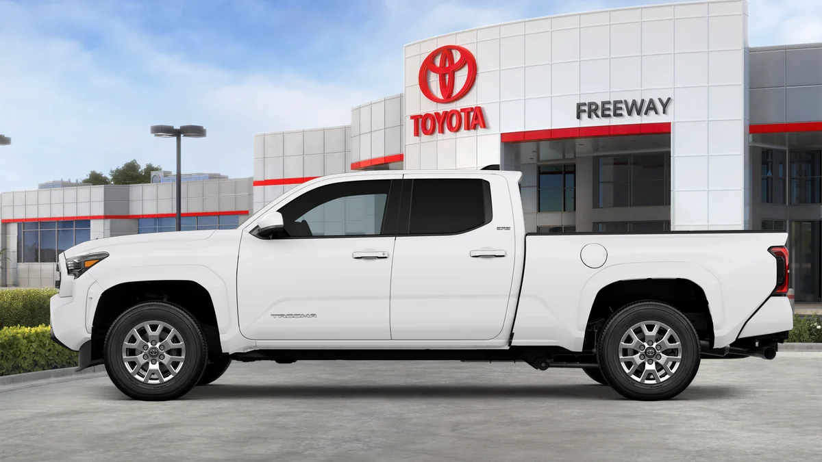 New 2026 Ice Cap Toyota SR5 image 36