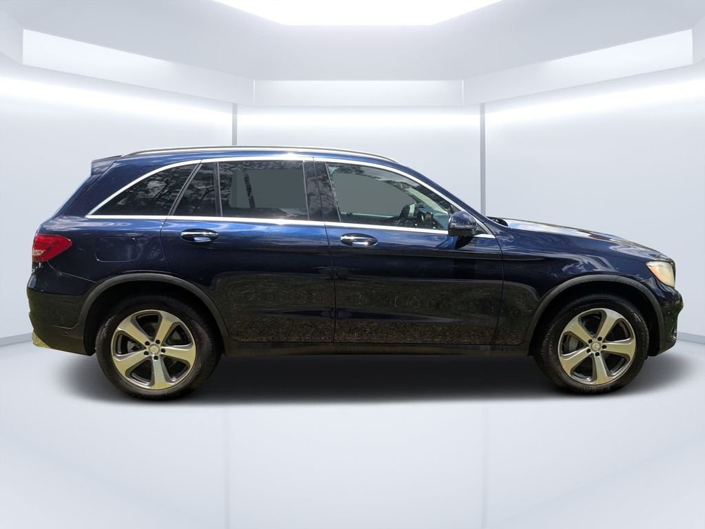 Used 2016 Blue Mercedes-Benz GLC 300 image 2