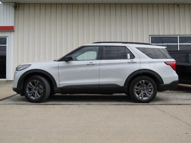 New 2027 Avalanche Gray Ford Active image 47