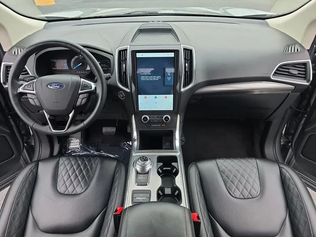 Used 2024 Silver Ford Titanium image 10