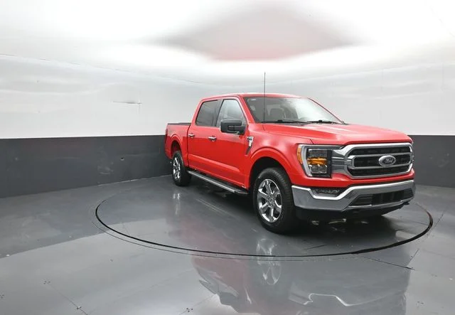 Used 2023 Race Red Ford XLT image 3