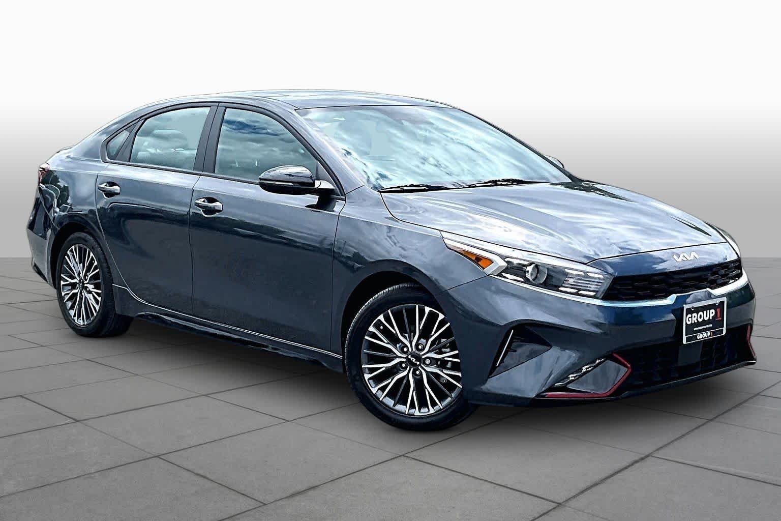 Used 2023 Gravity Gray Kia GT-Line image 3