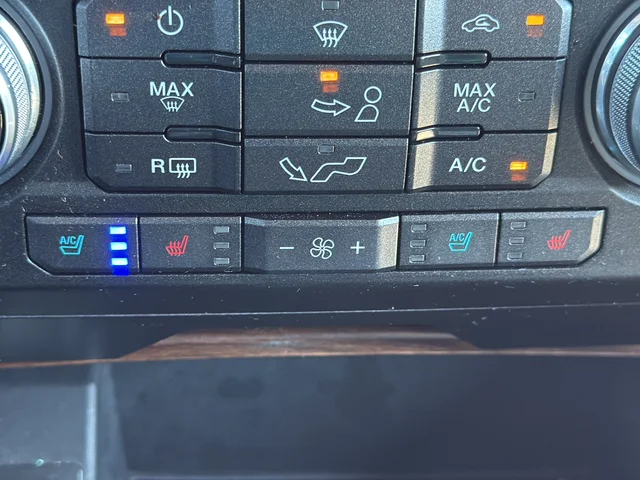 Used 2017 Silver Ford Lariat image 33