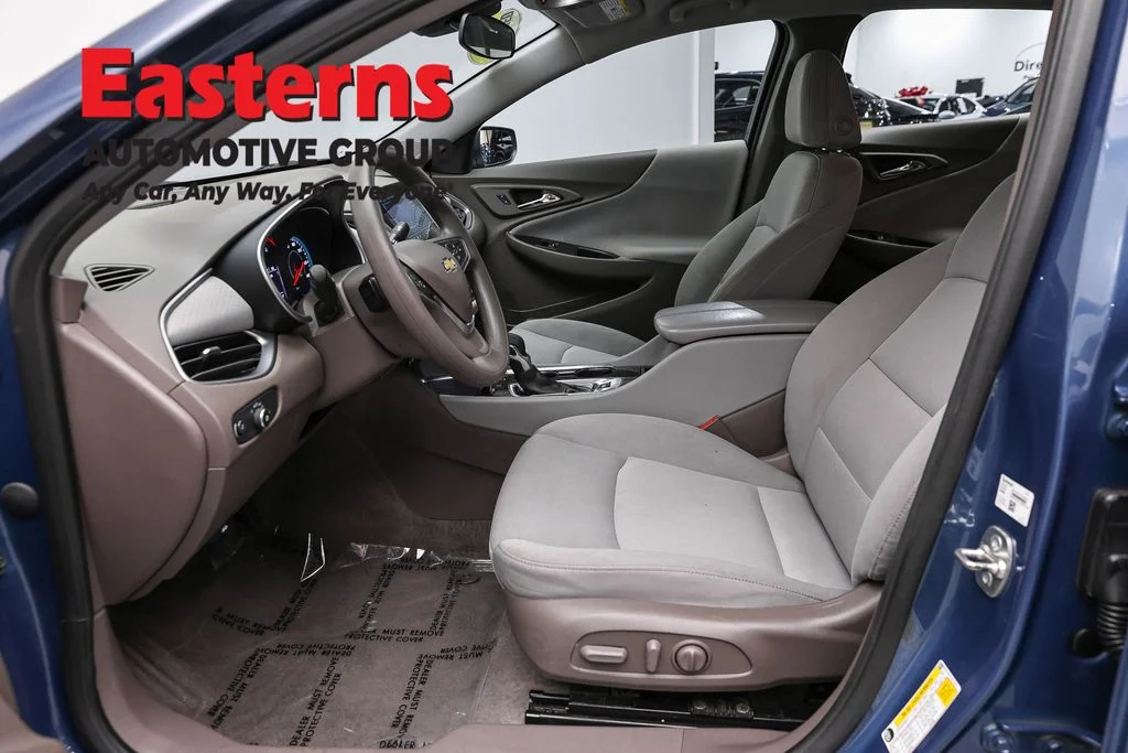 Used 2025 Blue Chevrolet LT image 14