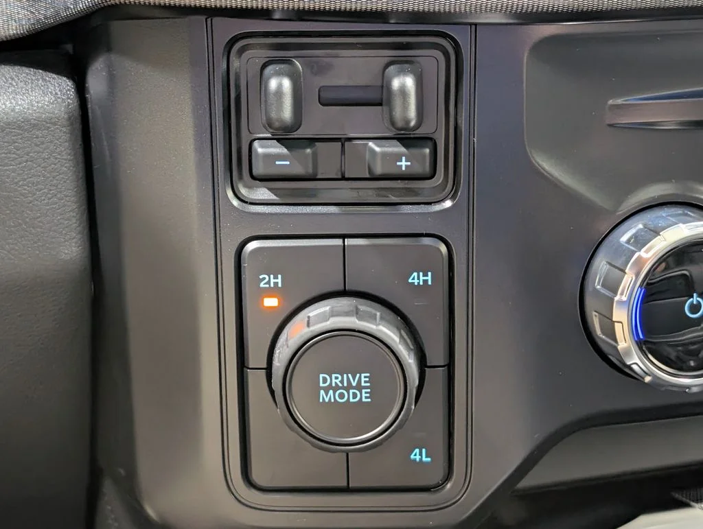 New 2026 Avalanche Ford F-350® Platinum® image 8
