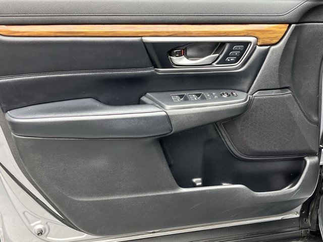 Used 2019 Lunar Silver Metallic Honda Touring image 8