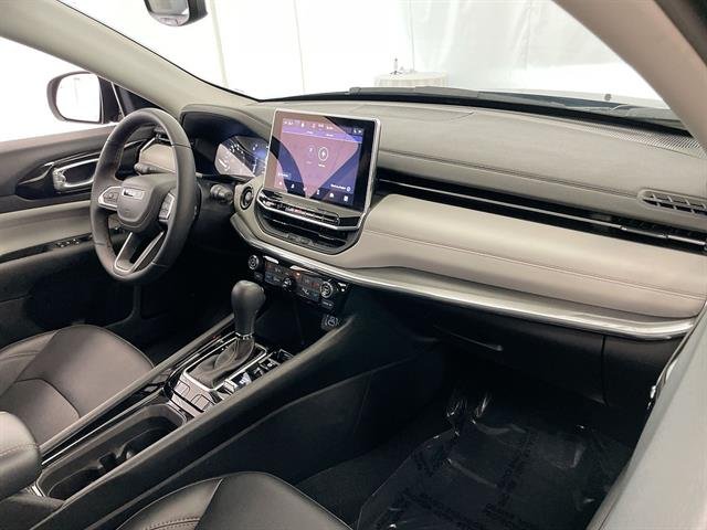 Certified Used 2022 Black Jeep Limited 4x4 image 27