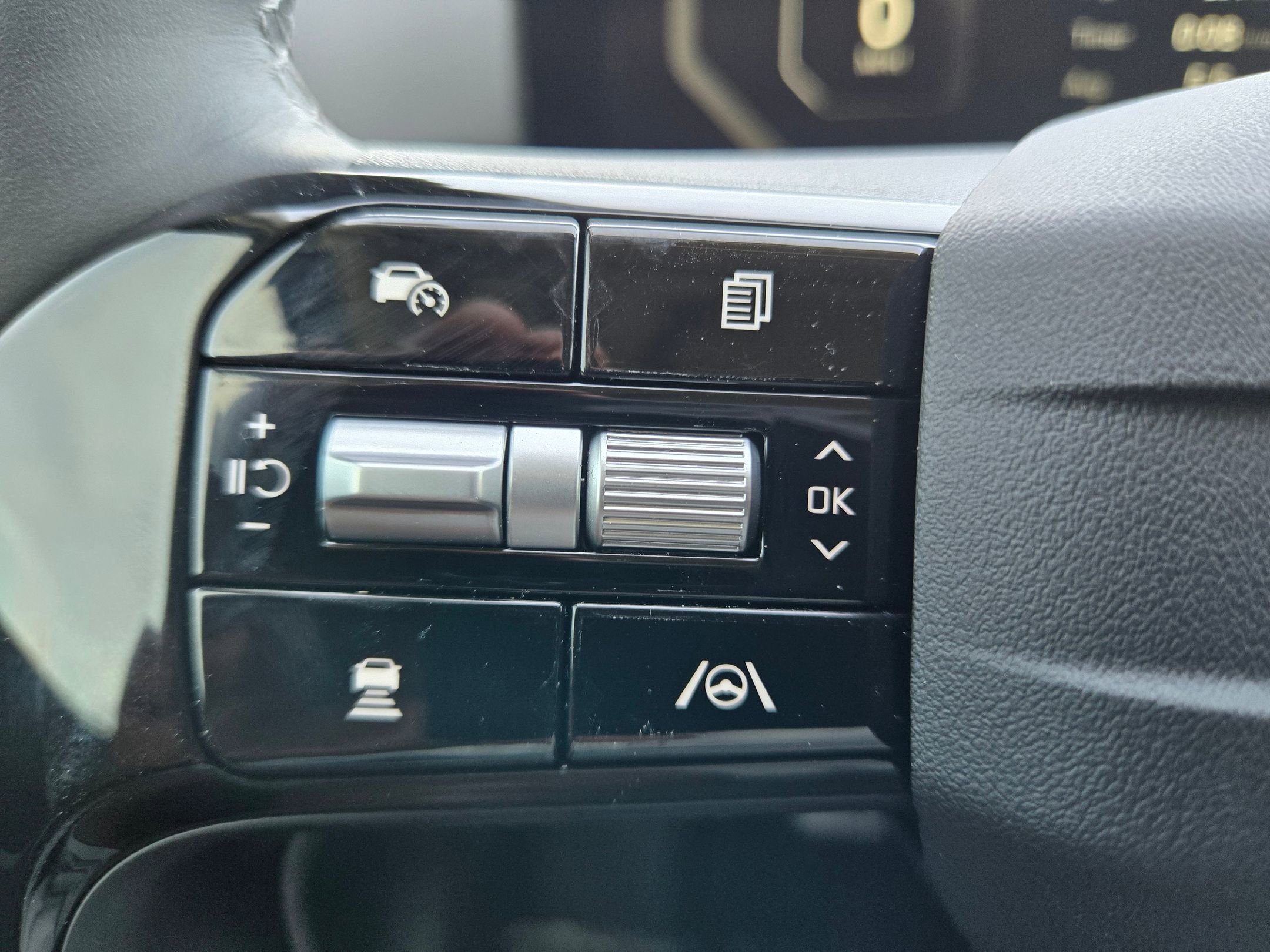 New 2026 Ivory Silver Kia SX image 27