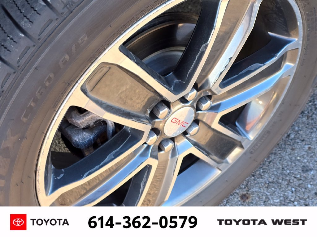 Used 2017 Black GMC Denali image 10