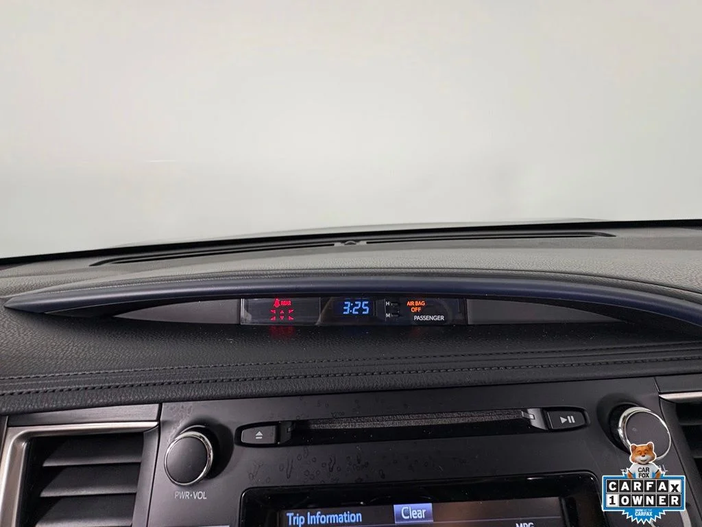 Used 2019 Green Toyota LE image 22