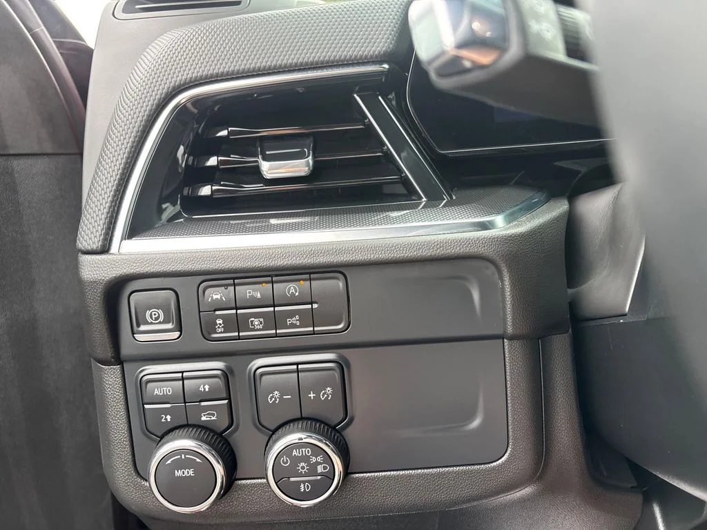 Used 2025 Red Chevrolet RST image 18