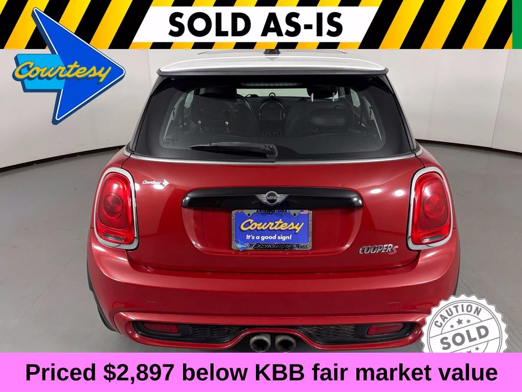 Used 2015 Red MINI Base image 7