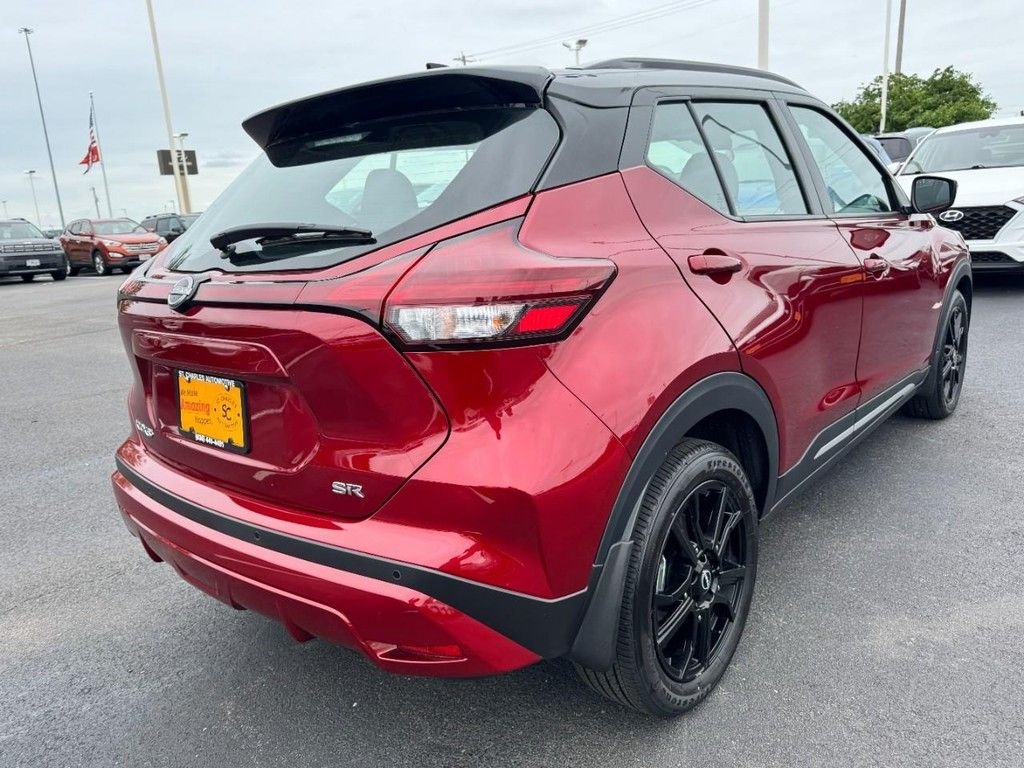 Used 2023 Red Nissan SR image 3
