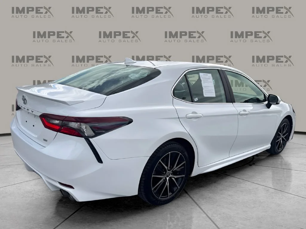 Used 2021 White Toyota SE image 5