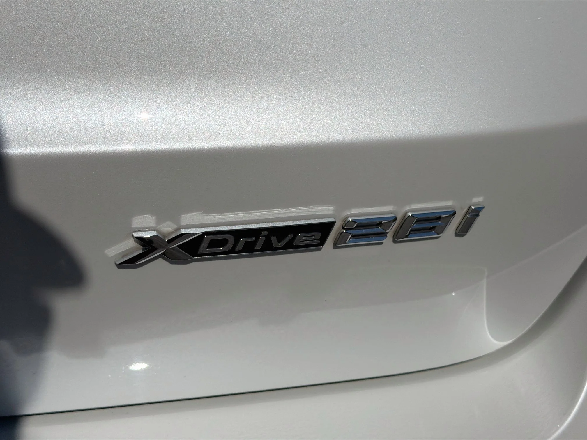 Used 2024 Mineral White Metallic BMW xDrive28i image 11