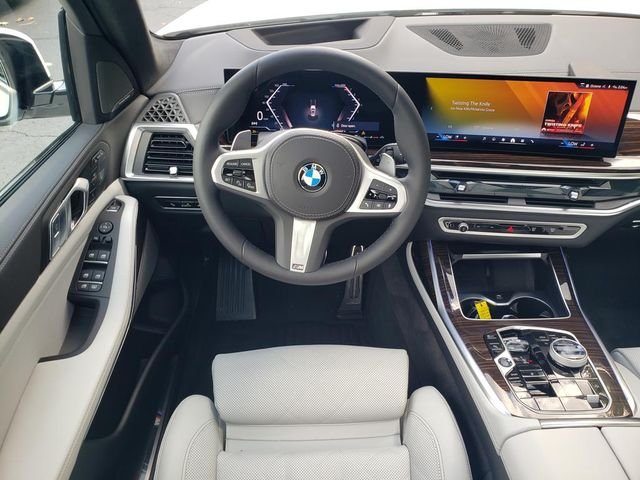 Used 2026 Alpine White BMW xDrive40i image 16