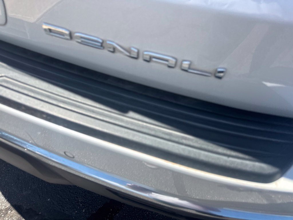Used 2023 White GMC Denali image 5