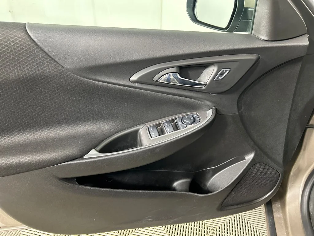 Used 2025 Gray Chevrolet LT image 11