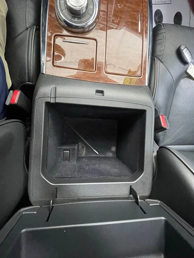 Used 2019 Black INFINITI LUXE image 17