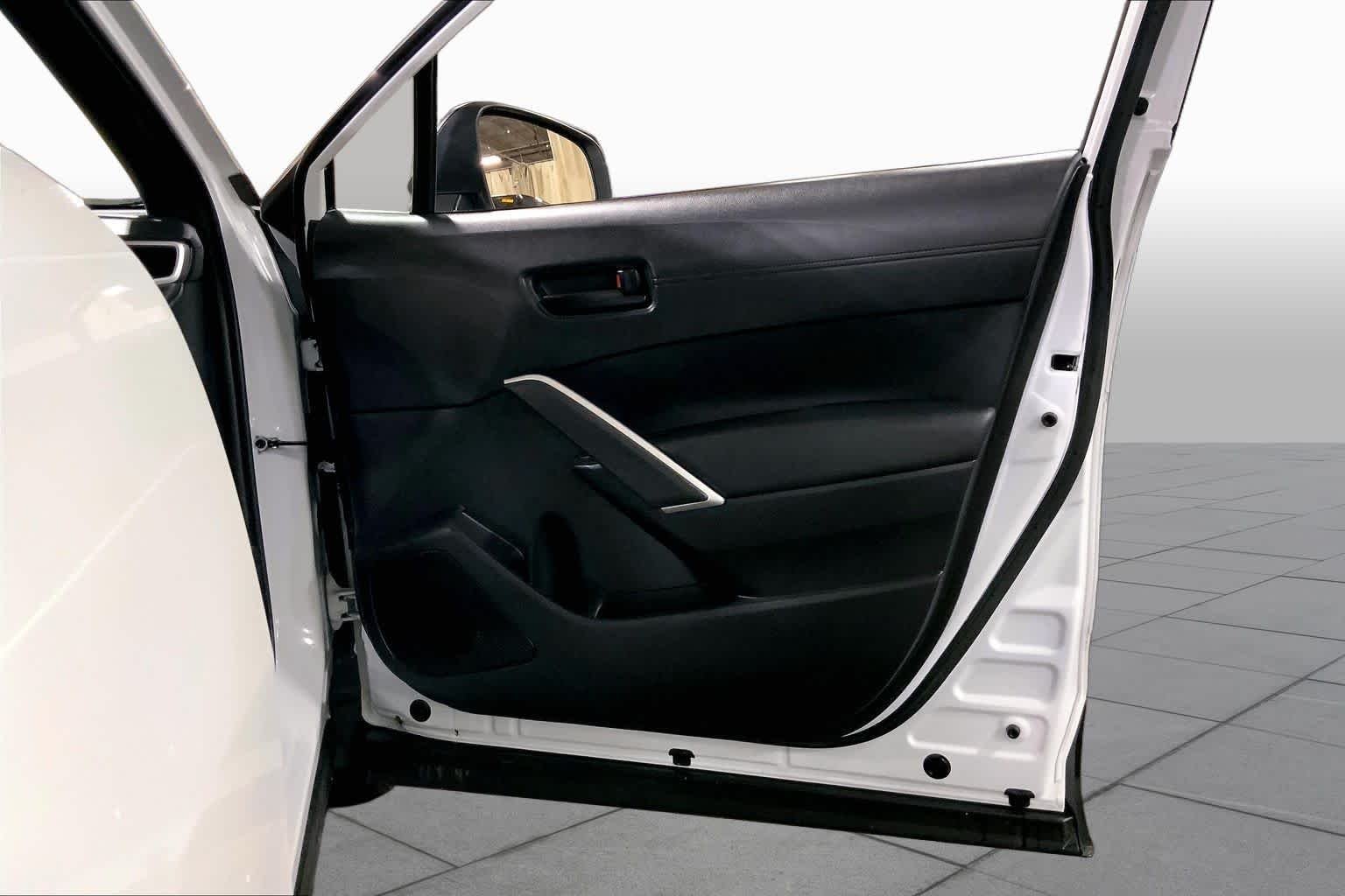 Used 2024 Wind Chill Pearl Toyota Hybrid S image 23